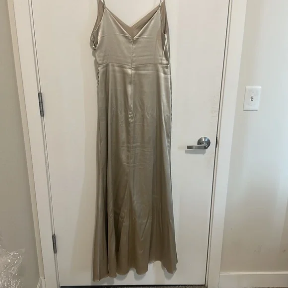 If you are interested, I will share a picture of what the dress looks like on! - Picture 2 of 3